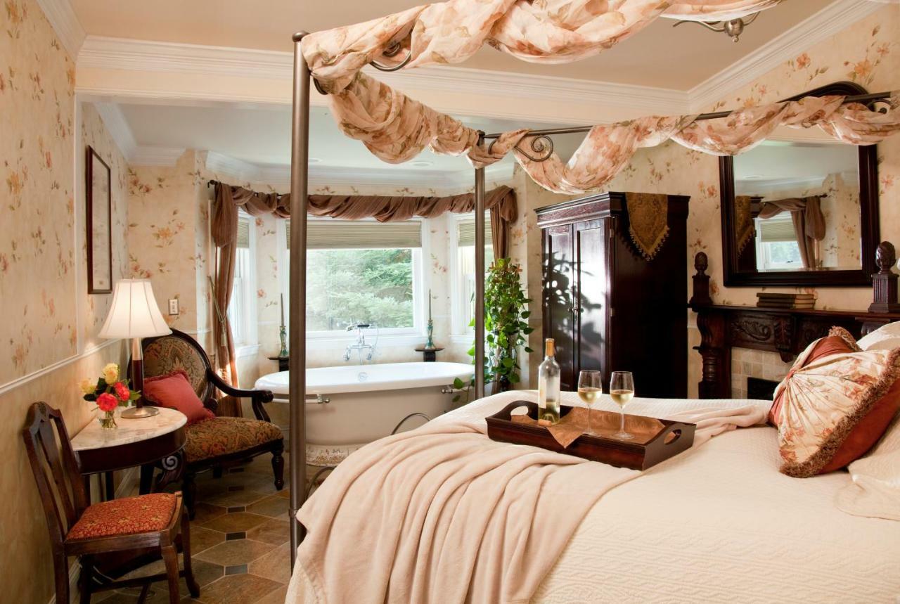 Churchill Manor Napa Exterior photo